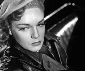 Replay Simone Signoret, figure libre