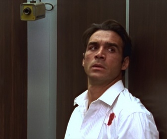 Replay Highlander - S06 E06 - Traque sur ordinateur