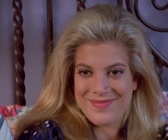 Replay Beverly Hills, 90210 - S03 E27 - Une soirée mémorable