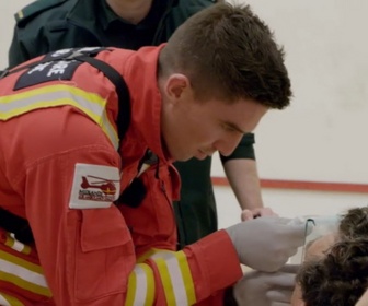 Replay Ambulance, code rouge - S1E2 - Accident dans les West Midlands