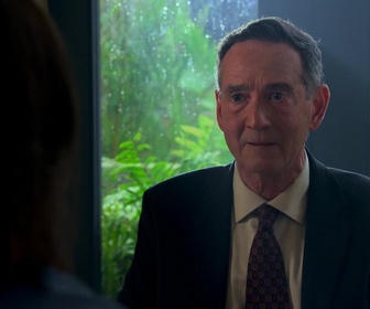 Replay Leverage : Redemption - S01 E15 - Le coup des eaux troubles