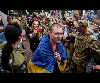 Replay En images, un nouvel échange de prisonniers de guerre entre la Russie et l'Ukraine en cours