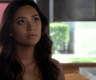 Replay Pretty little liars - S3 E4 - La plume est dans le sac