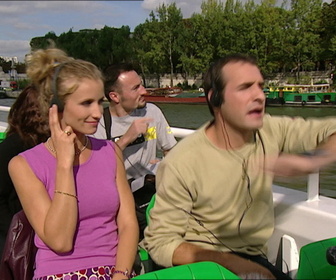 Replay Un gars, une fille - S3E33 - En bateau-mouche