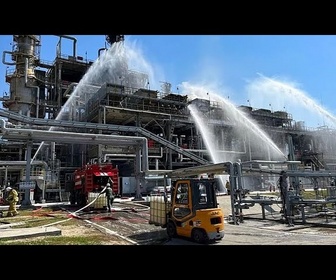 Replay Les frappes ukrainiennes réduisent de 20 % la capacité de raffinage du pétrole russe, selon Zelensky