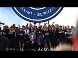 Replay Victoire du PSG en Ligue des champions : les joueurs et les fans terminent la fête au Champ de Mars