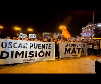 Replay Espagne : hommage aux victimes à Madrid, les secours toujours mobilisés