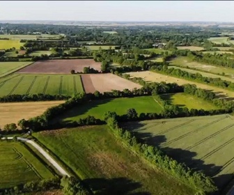 Replay Élément Terre, le reportage - L'agriculture sans chimie redonne vie aux campagnes françaises