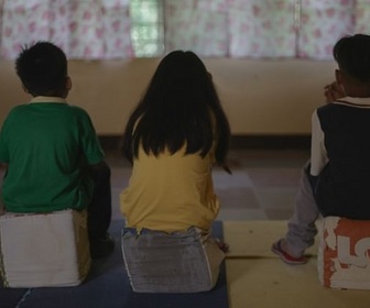 Replay ARTE Reportage - Philippines : viols d'enfants en ligne, l'enfer derrière l'écran