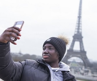 Replay ARTE Reportage - Rokhaya, la réfugiée Tik Tok