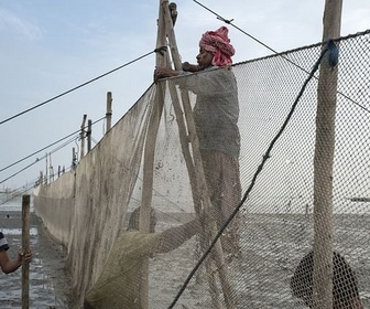 Replay Iran : au coeur de la Révolution - Le piège des pêcheurs