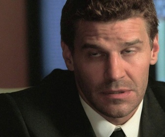 Replay Bones - S4 E11 - La bonne éducation