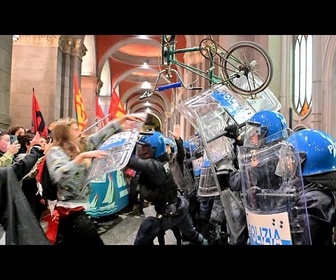 Replay Des milliers manifestent dans les villes italiennes après l'interception d'un navire pour Gaza