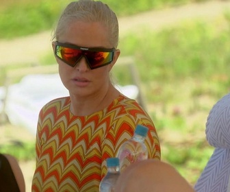 Replay Les real housewives de Beverly Hills - S12 E6 - Larmes et faux-semblants