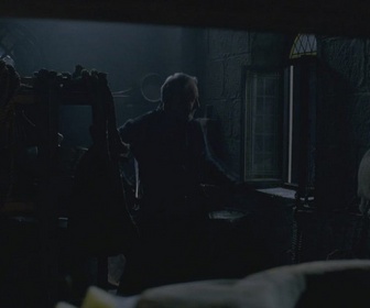 Replay Merlin - S5 E2 - Le fléau d'Arthur (2/2)