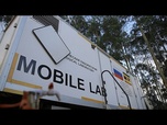 Replay Le laboratoire mobile contre Ebola réduit les délais de diagnostic des patients en RDC