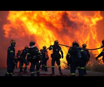 Replay Incendie à Chios : bataille titanesque des forces de lutte contre l'incendie