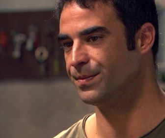 Replay Les flammes du passé - S01 E42