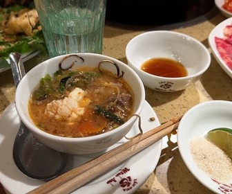 Replay Vietnam : le lau - Voyage en cuisine