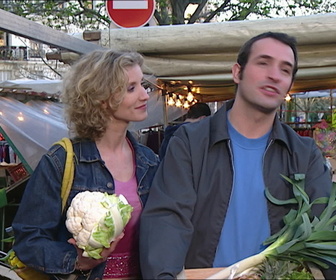 Replay Un gars, une fille - S3E113 - Au marché