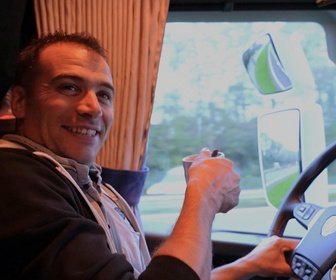 Replay Les routiers : profession chauffeur poids lourd - S2E5 - Teddy, Armonie et Jonathan