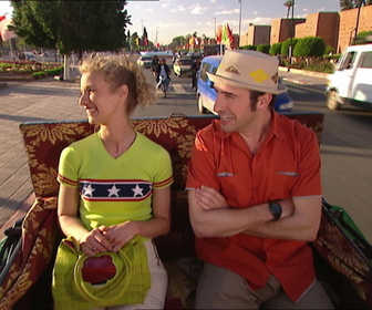 Replay Un gars, une fille - S4E85 - En vacances