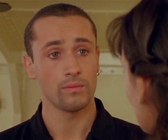 Replay Sous le soleil - S01 E11 - Garde à vue