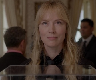 Replay Leverage : Redemption - S02 E02 - Le coup des poubelles
