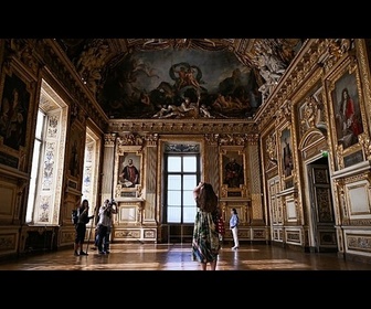 Replay La galerie d'Apollon du Louvre rouvre ses portes, après le scandale du vol des bijoux de la Couronne