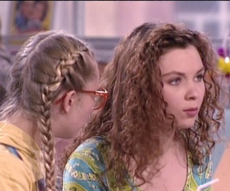 Replay Premiers baisers - S01 E14 - Australian kiss (n°2)