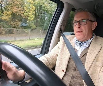 Replay Chiens hors de contrôle - un dresseur à la rescousse - S3 E2 - Miroir, dis-moi qui est le plus beau
