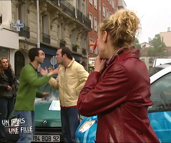 Replay Un gars, une fille - S4E19 - Accident de voiture (2)