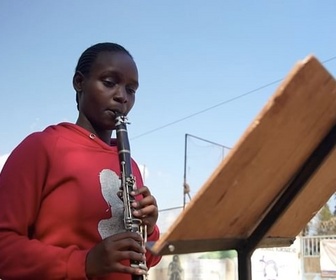 Replay ARTE Journal Junior - Portrait d'enfant : Natasha à Nairobi