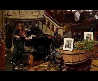 Replay Dublin fait ses adieux au chanteur et compositeur Glen Hansard