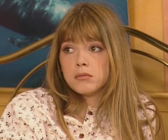 Replay Hélène et les garçons - S03 E22 - Pris au piège