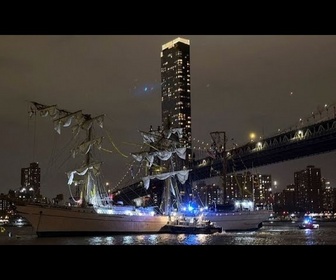 Replay Une enquête ouverte après la collision entre le navire mexicain Cuauhtémoc et le Brooklyn Bridge