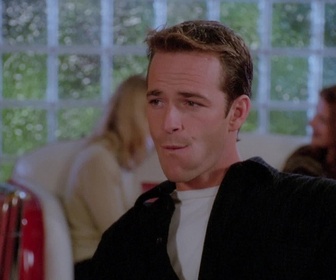 Replay Beverly Hills, 90210 - S09 E18 - Cette chère Bobbi