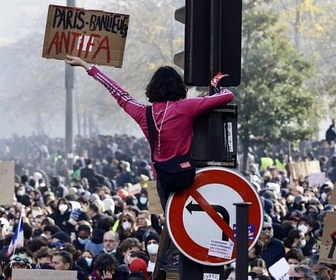 Replay ARTE Journal - La France entre convergence des luttes et violents débordements