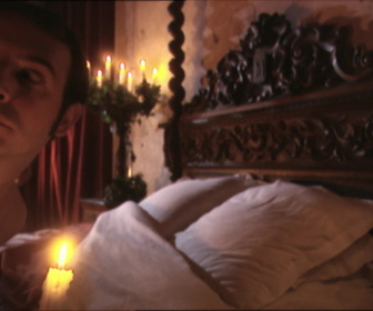 Replay Un gars, une fille - S5E62 - Week-end dans un château hanté (2)