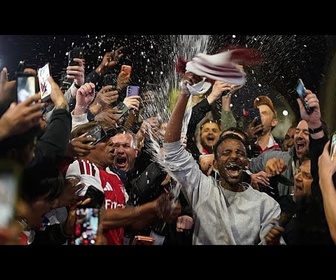 Replay Regardez : les supporters d'Arsenal en liesse après leur premier titre de Premier League en 22 ans