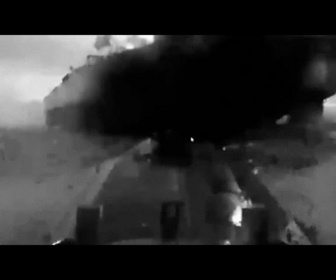 Replay L'Ukraine diffuse une vidéo montrant des drones navals frappant des pétroliers russes en mer Noire