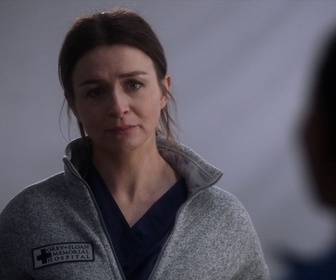 Replay Grey's anatomy - S17 E06 - Dans l'oeil du cyclone