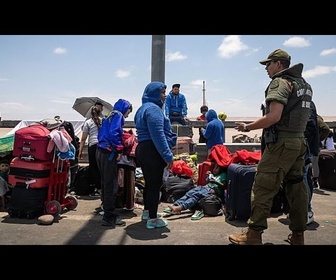 Replay Le Chili interrompt la régularisation de 180 000 migrants et promet d'intensifier les expulsions