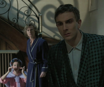 Replay Les petits meurtres d'Agatha Christie - S2E10 - Mademoiselle Mac Ginty est morte