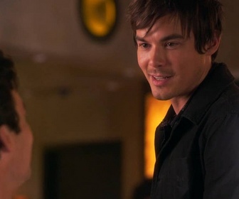 Replay Pretty little liars - S7 E6 - L'homme de la photo