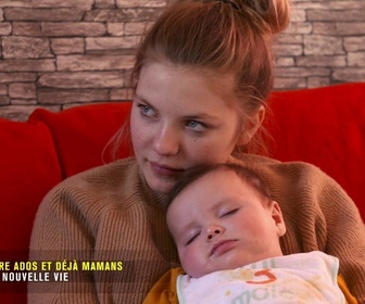 Replay Les docs de Karine Ferri - Encore ados et déjà mamans : leur nouvelle vie