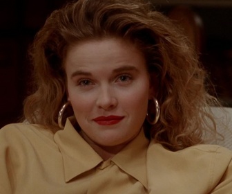 Replay Beverly Hills, 90210 - S01 E13 - La soirée pyjama