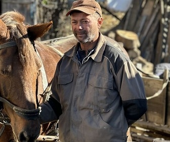 Replay Cincu, un village roumain qui abrite l'Otan - ARTE Regards