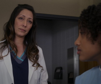 Replay Good Doctor - S1E15 - Bain de foule