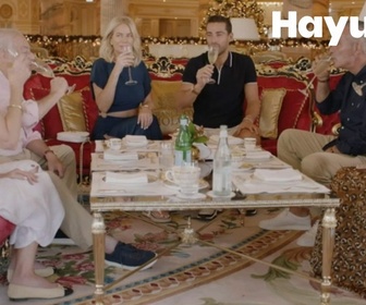 Replay Les real housewives de Dubaï - S1 E7 - Rencontre avec les Carrallos
